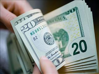تجار امروز دلار را به چه قیمتی می‌خرند؟