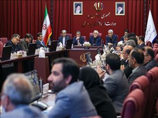 عارف: فرار مالیاتی دانه درشت‌ها را باید ریشه کن کرد