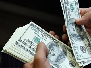 افت آرام دلار توافقی در بازار تجاری