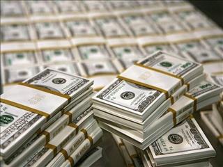 کاهش ارزش دلار در بازار جهانی با افزایش احتمال تعطیلی دولت آمریکا